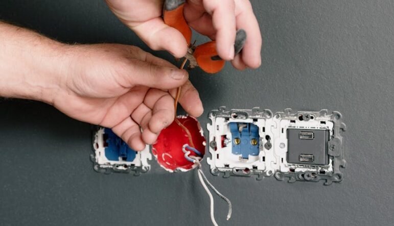 Common Electrical Issues Homeowners Face and How to Solve Them