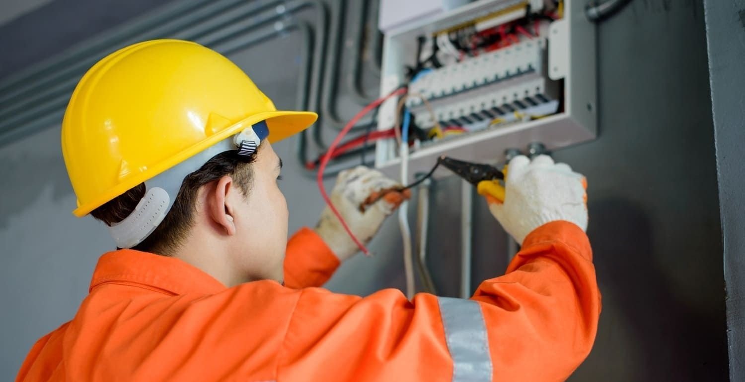 The Benefits of Hiring a Licensed Electrician