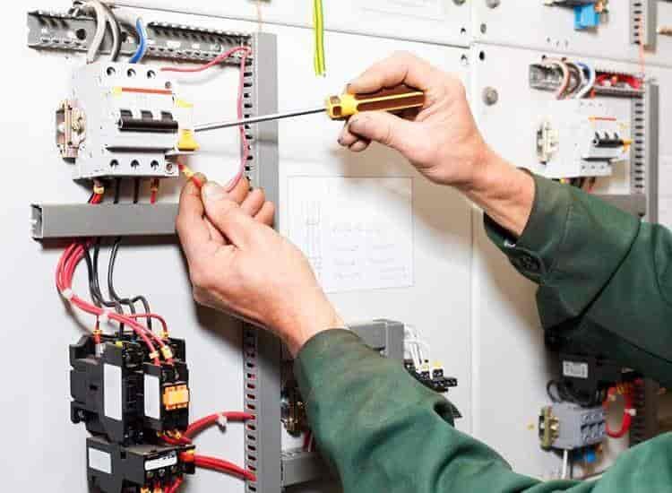 Why Businesses Rely on Industrial Electrical Contractors Toronto for Safe and Efficient Operations?